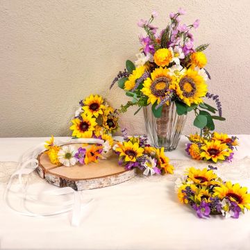 Joyful Bride - Customised bridal bouquet with candle wreaths and hairband - Customer request from Sheridan Joyful Bride - Customised bridal bouquet with candle wreaths and hairband - Customer request from Sheridan