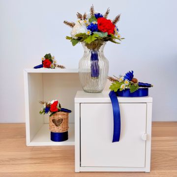 Where love grows and values flourish – a bridal bouquet with corsages, customer request from Tina Where love grows and values flourish – a bridal bouquet with corsages, customer request from Tina