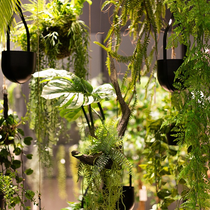 Artificial green plants