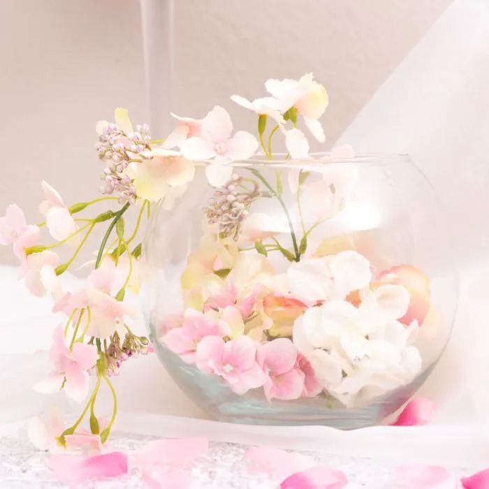 Wedding decorations with hydrangeas