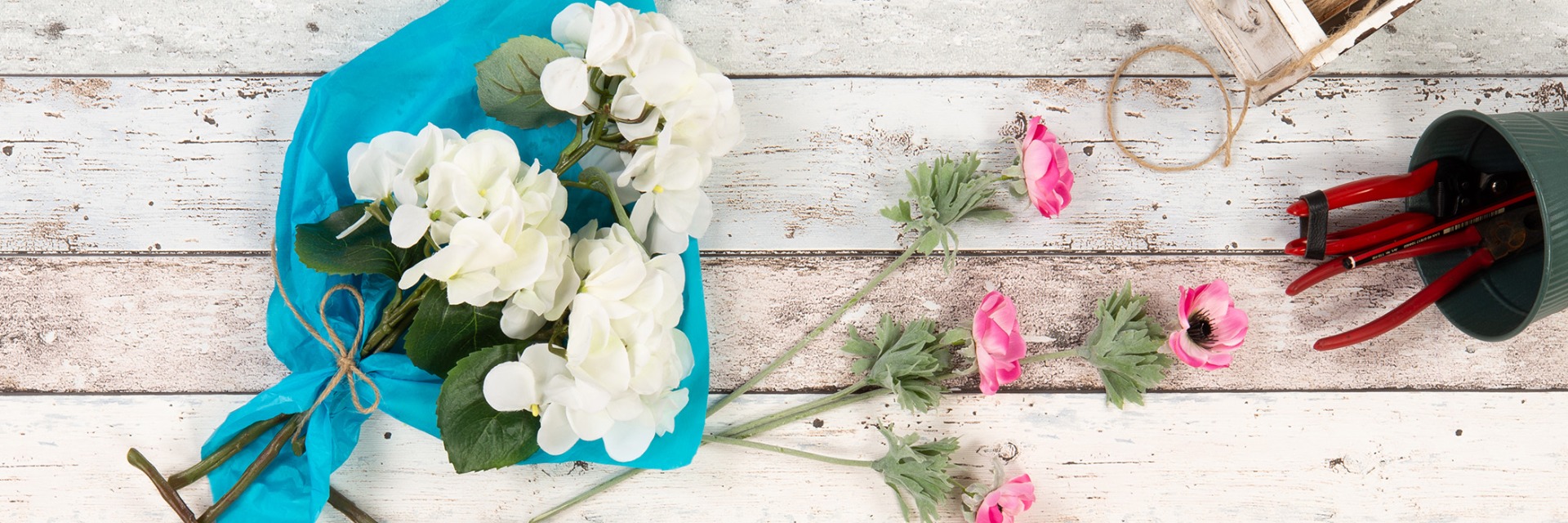 Customised hydrangea bouquets & arrangements