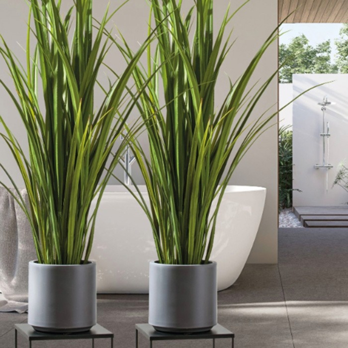 Flower pots as privacy screens