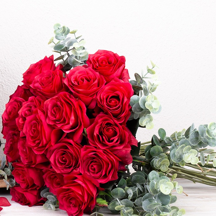 Bouquets of red roses
