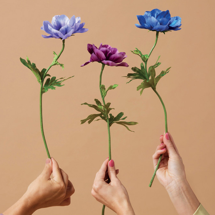 Sale / low-priced fake flowers