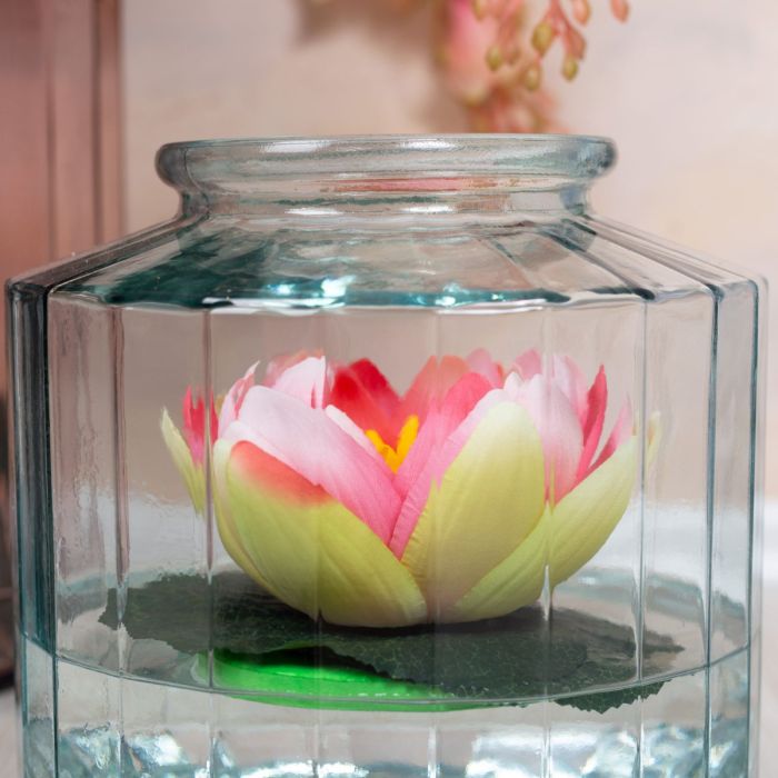 Blossoms / leaves / scatter decorations