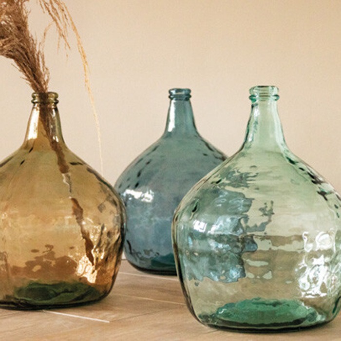 Bulbous vases