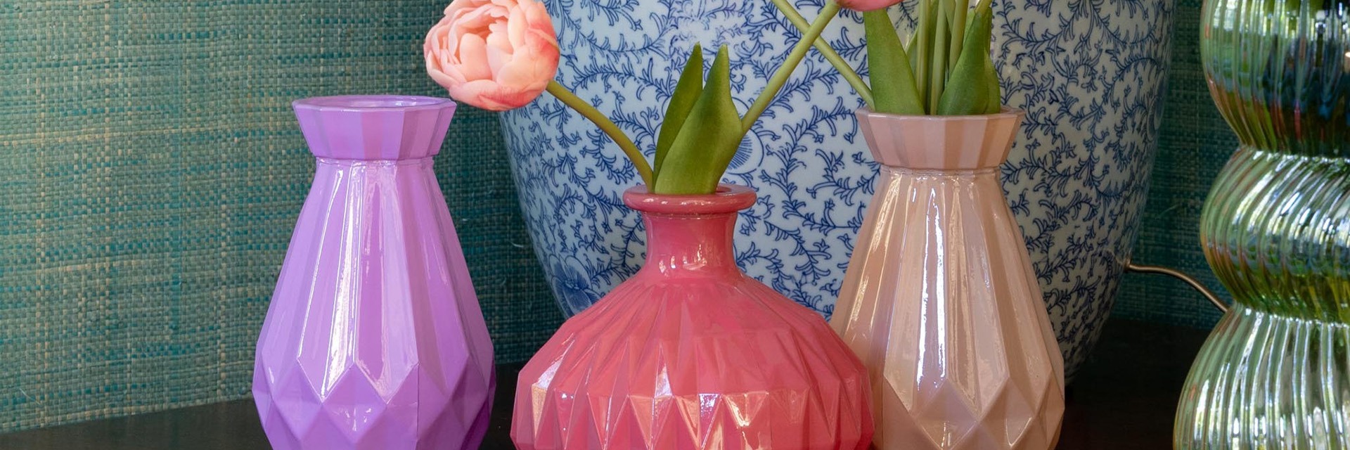 Choose a vase by shape